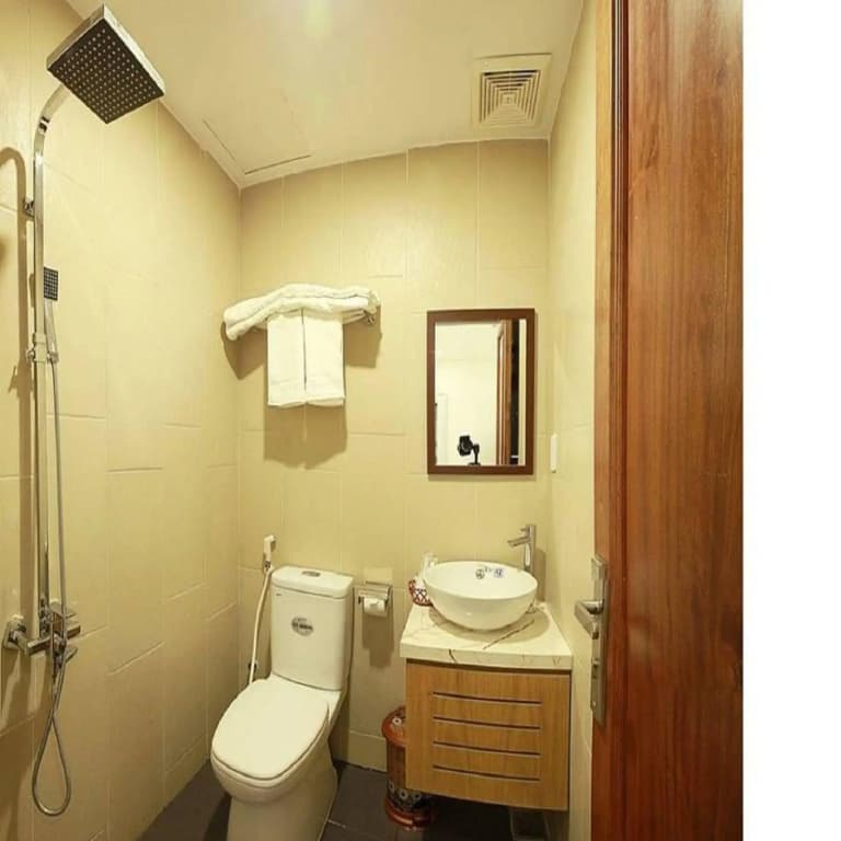Nirvana Hotel - photo 8