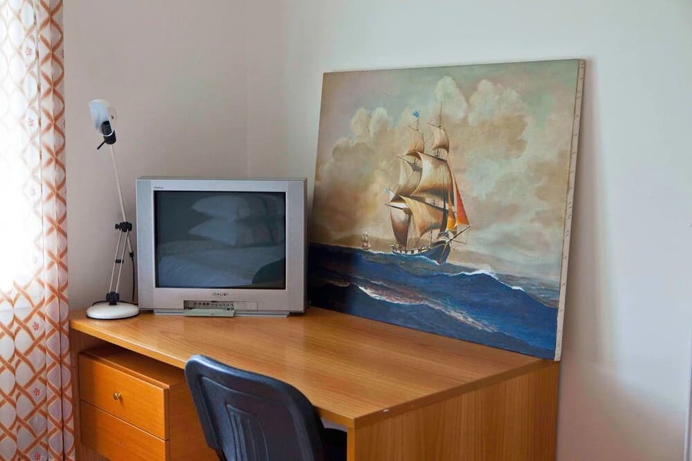 Warm & Homely Ambience in Spacious Apartment - photo 1