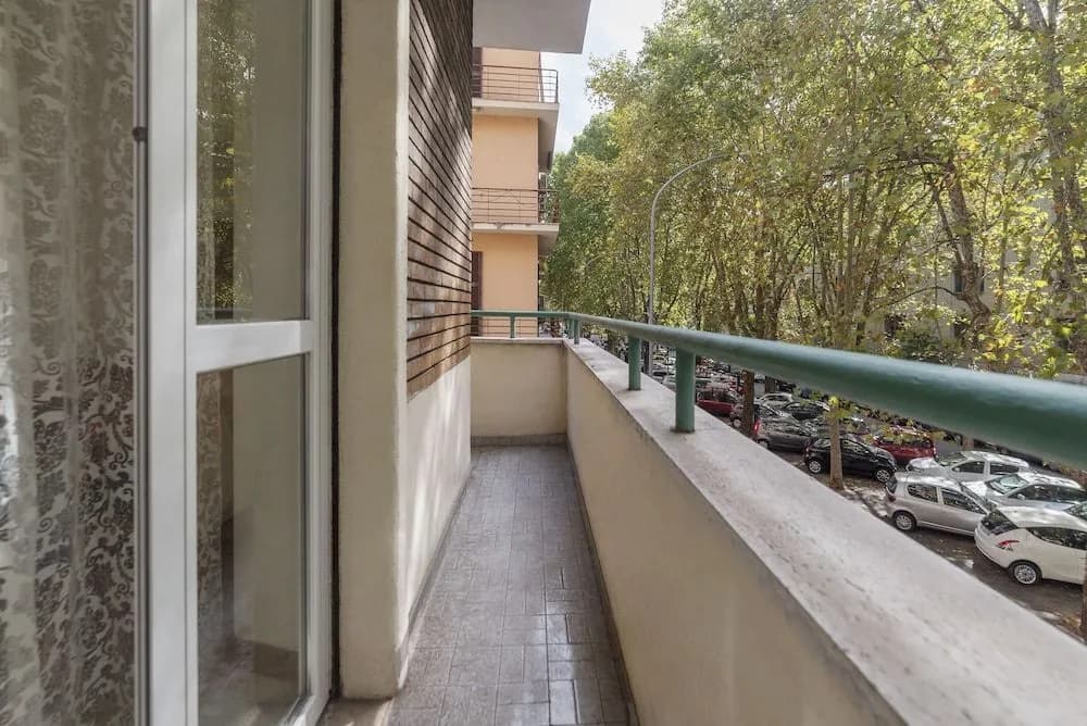 Piazza Re di Roma Apartment - photo 12