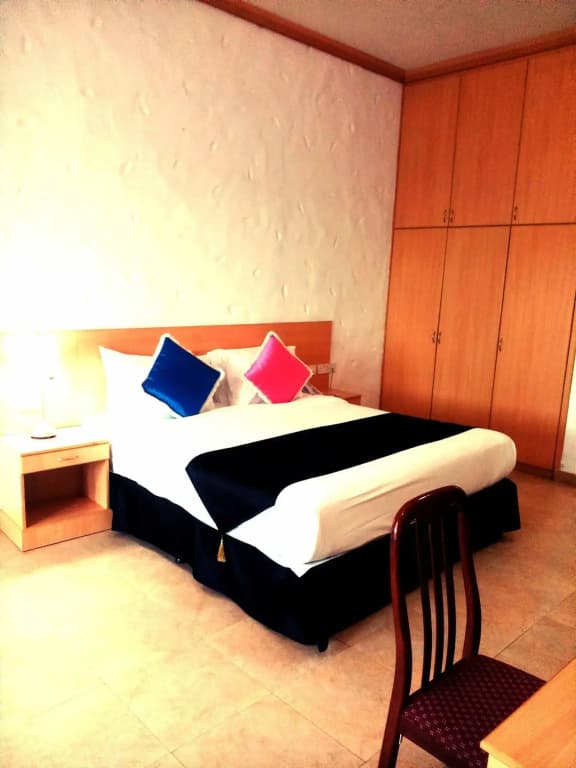 Safari Village Executive Suites - photo 6