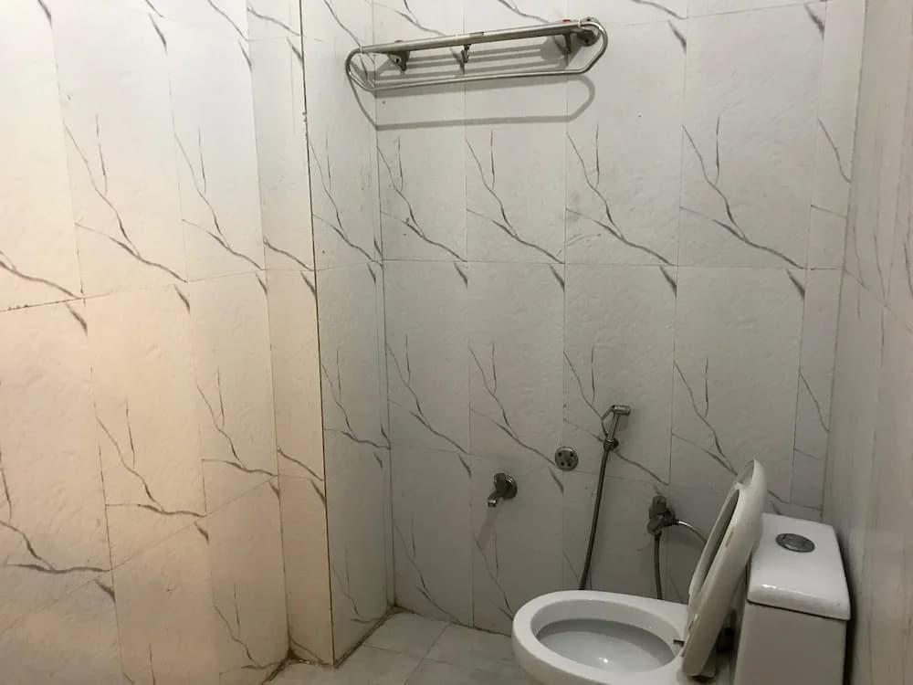 Noble Inn - photo 8
