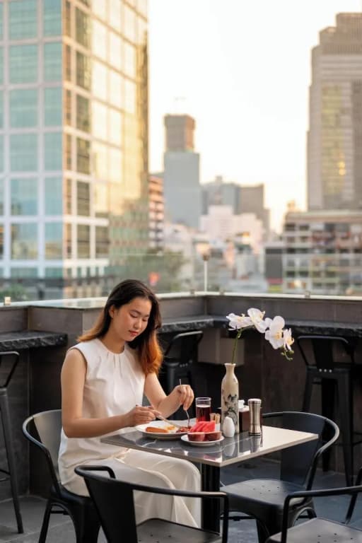 Hato Saigon Boutique Hotel & Rooftop - photo 8