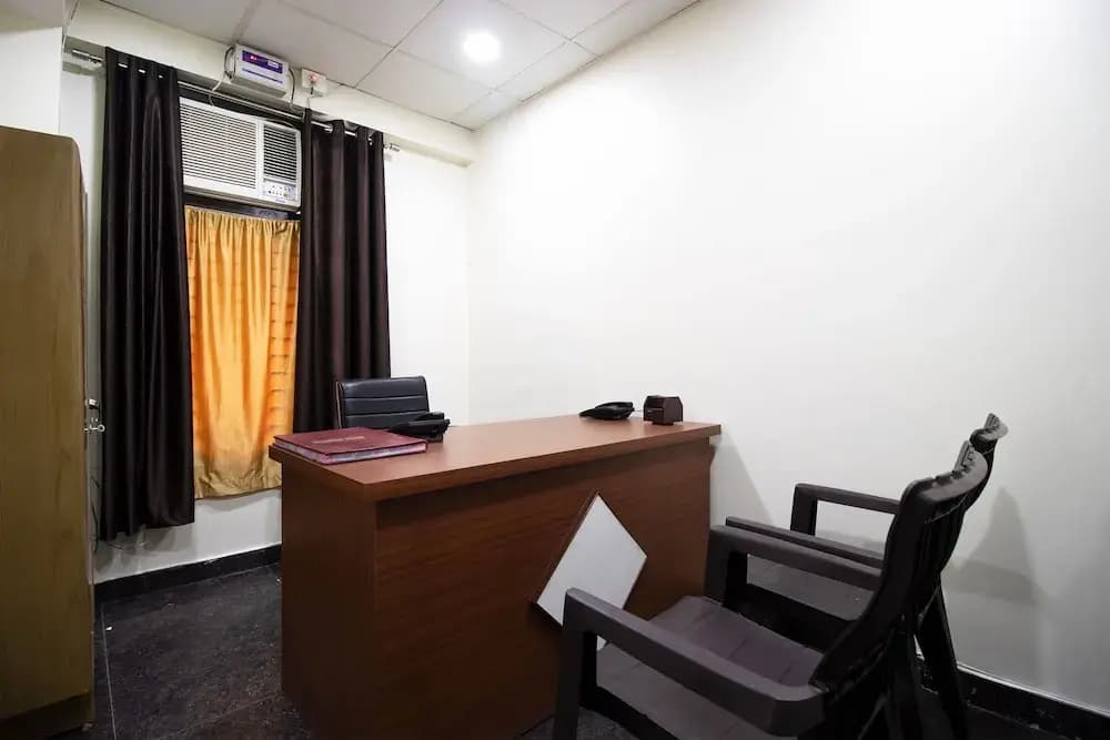 OYO 42732 Qlark Palace - photo 11