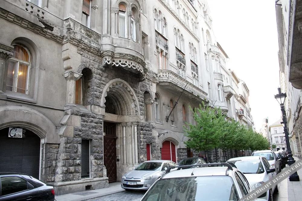 Veres Palne Central Apartments - photo 10