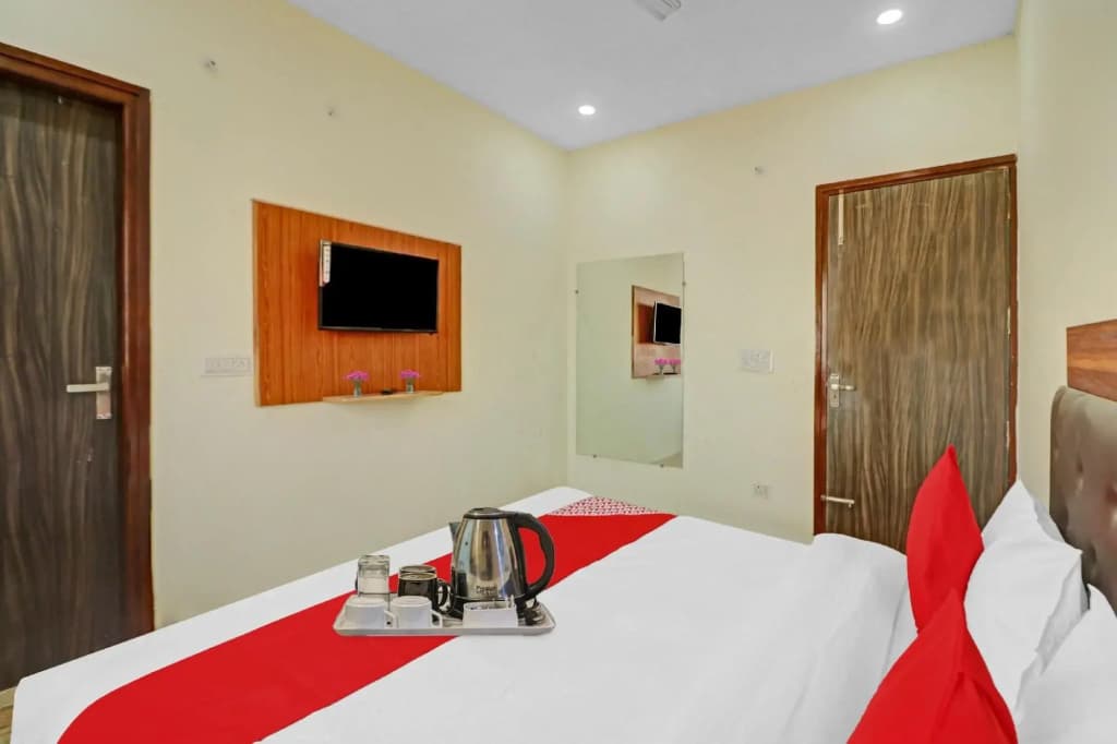 OYO 87988 Hotel Happy Moments - photo 1