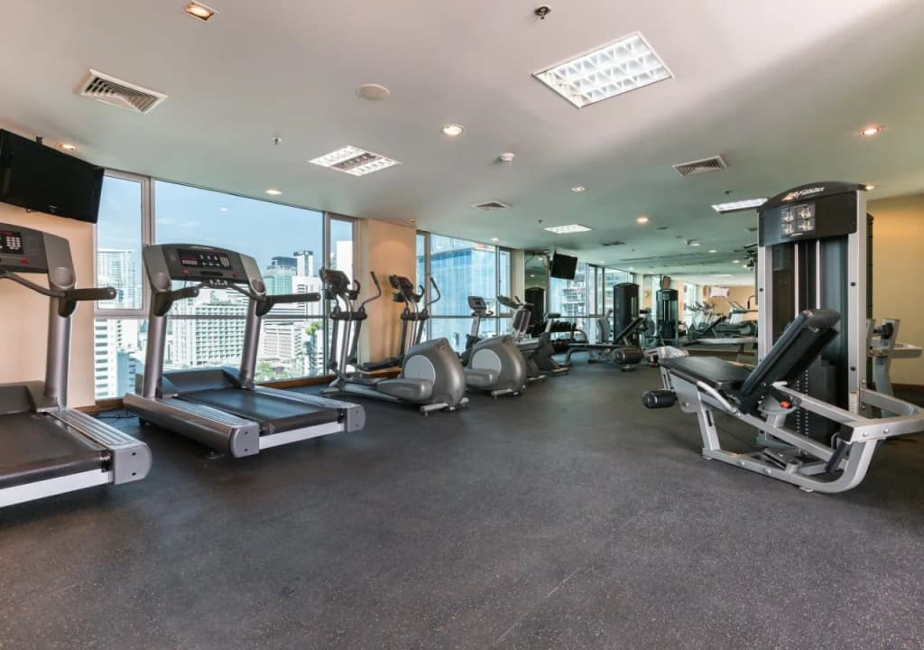 Adelphi Suites Bangkok - photo 27