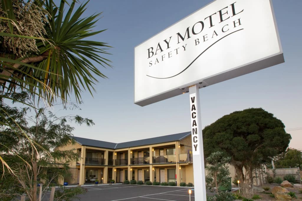 Bay Motel Safety Beach - photo 1