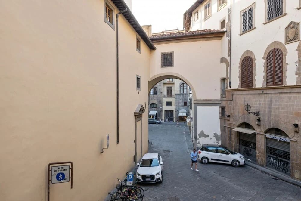 Ponte Vecchio Cozy Flat - photo 1