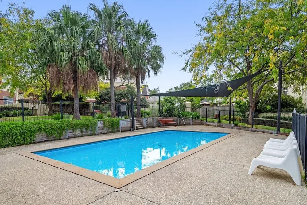 Perfect 2-bed Inner-city Home With Pool & BBQ Area - photo 11