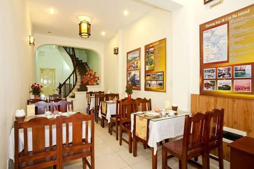 Camel City Hotel - photo 16