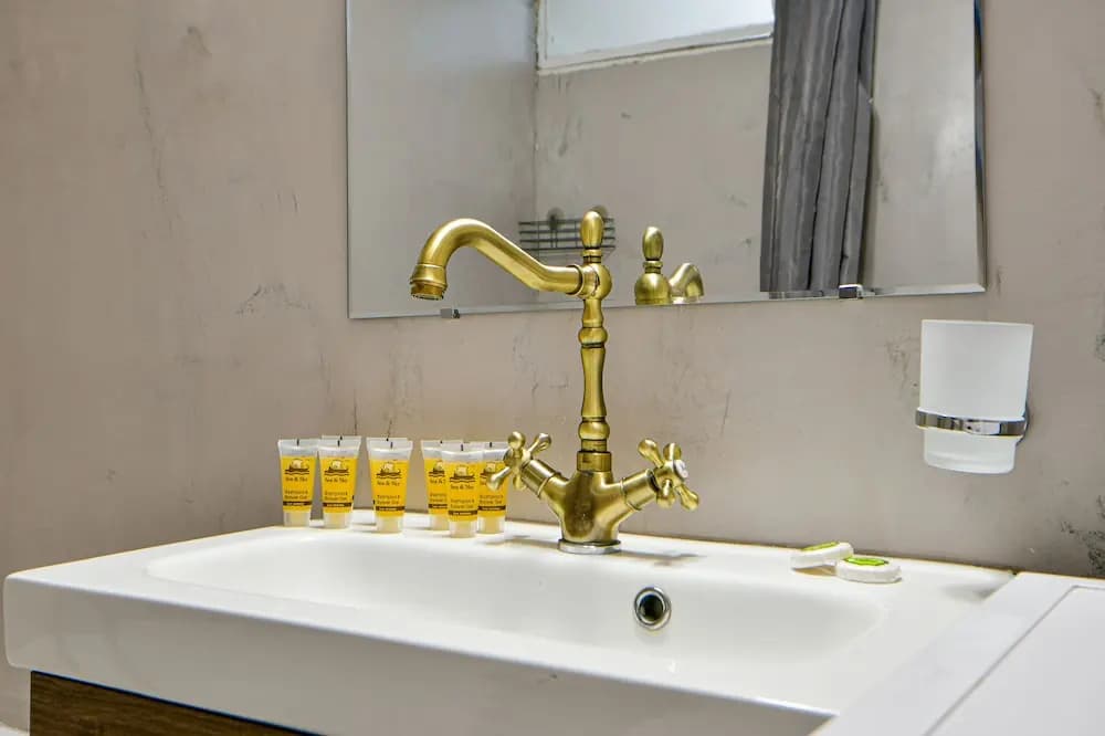 Athenian sunny apartment - photo 6