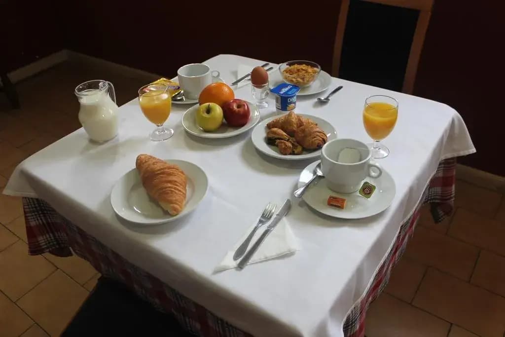 Hostal Falfes - photo 19