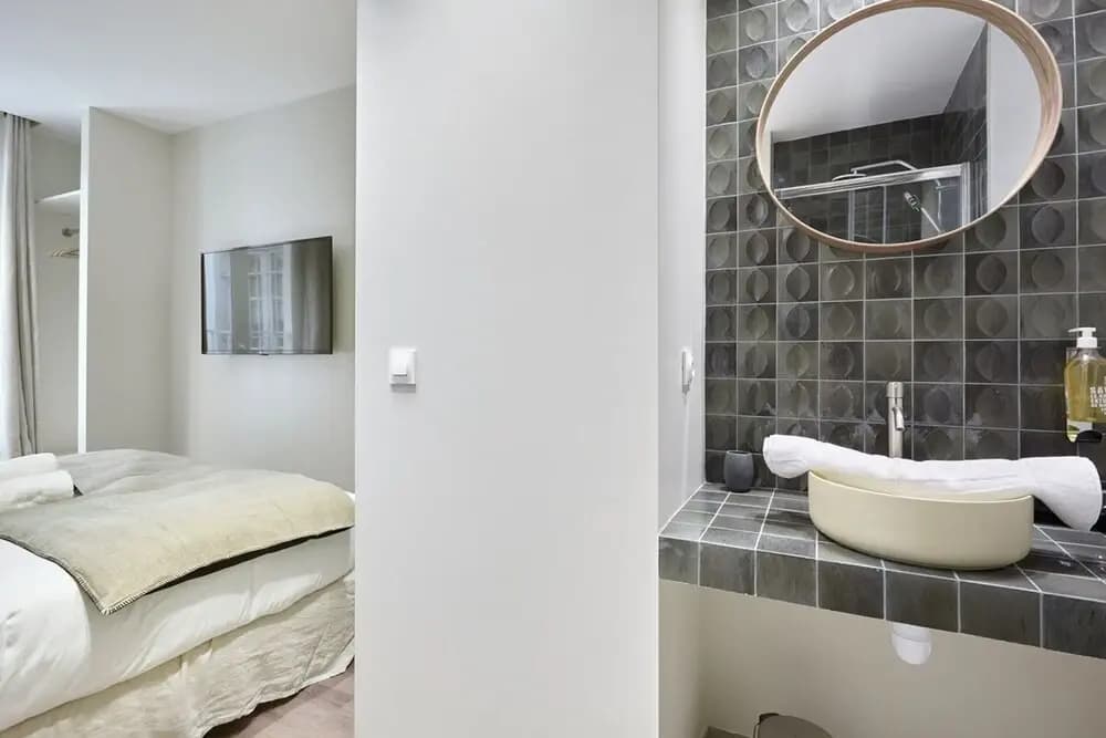 Modern 2 Bedrooms Apartment Le Marais/ Beaubourg - photo 8