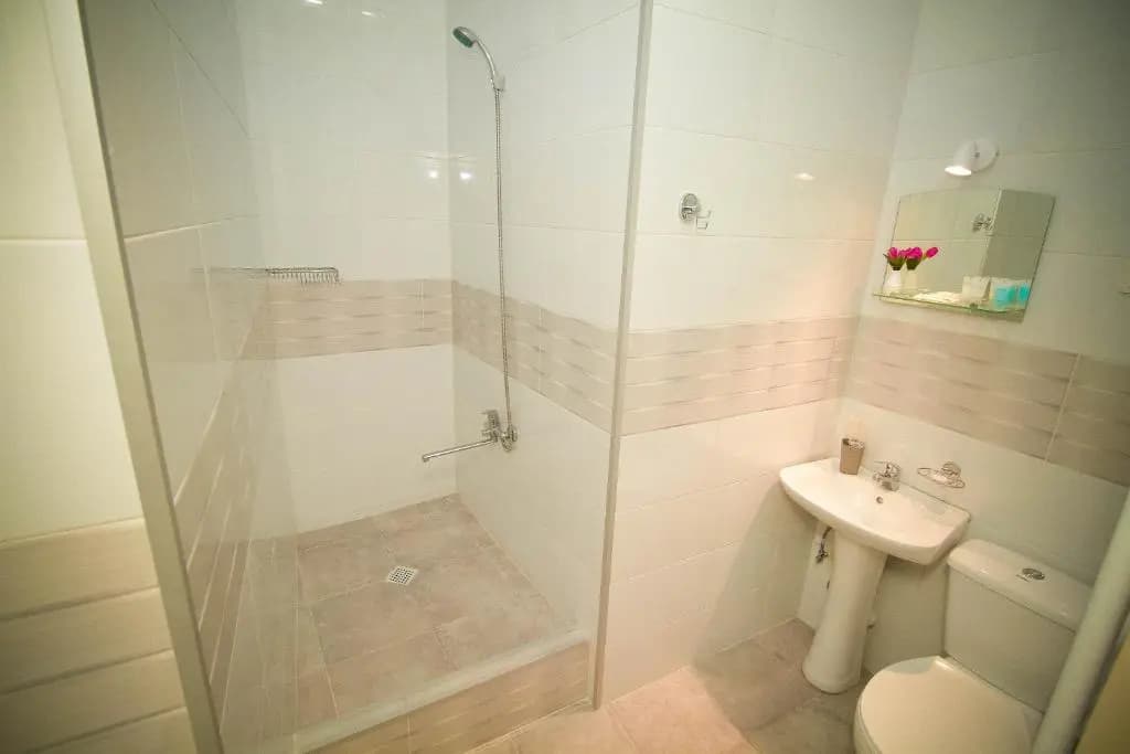 Holiday House - photo 8