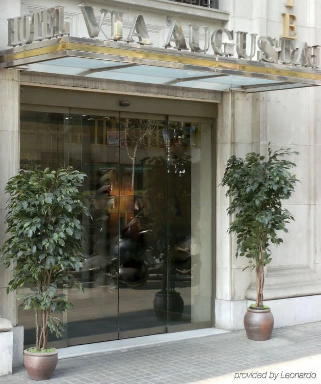 Hotel Via Augusta - photo 2