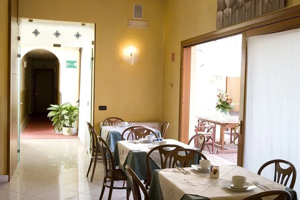 Hotel Cris - photo 25