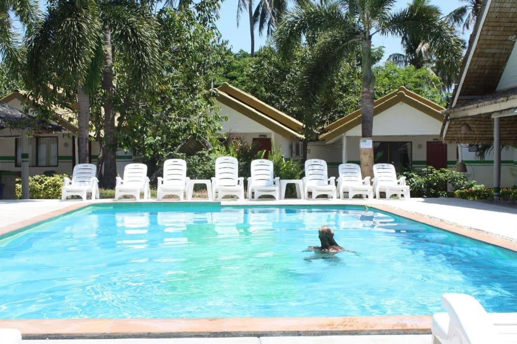 Lime & Soda Beachfront Resort - photo 12