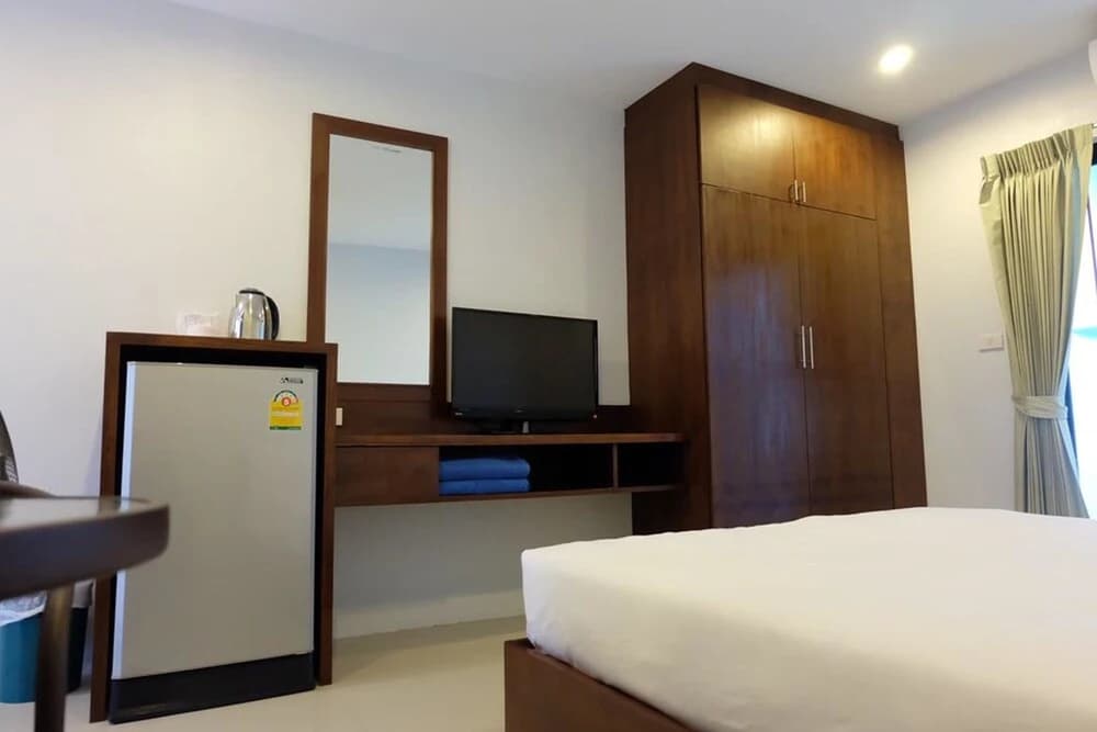3B Apartment - photo 6