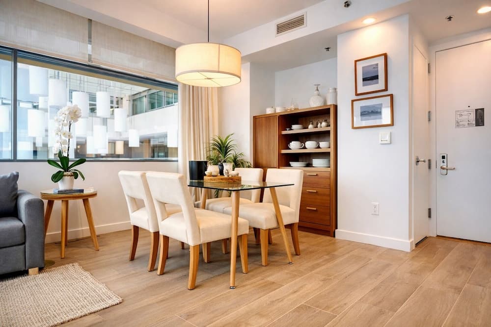 RS Suites - The AKA Residence - photo 21