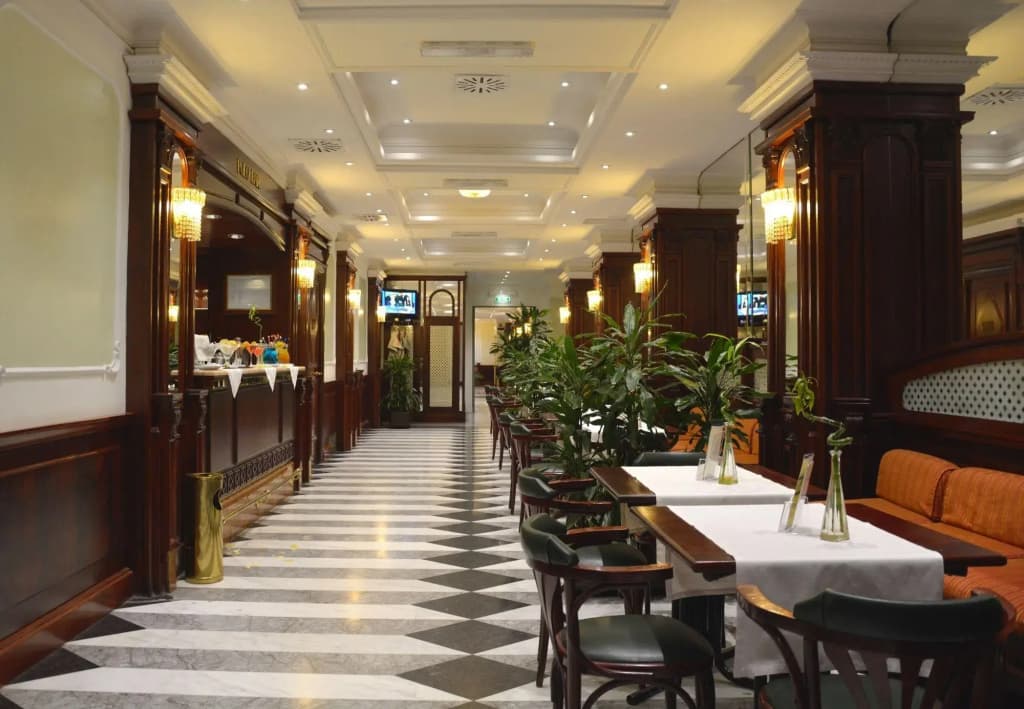 Hotel Regent - photo 22