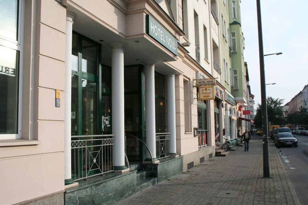 Hotel Nova Berlin - photo 1
