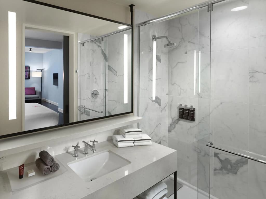 Axiom Hotel - photo 13