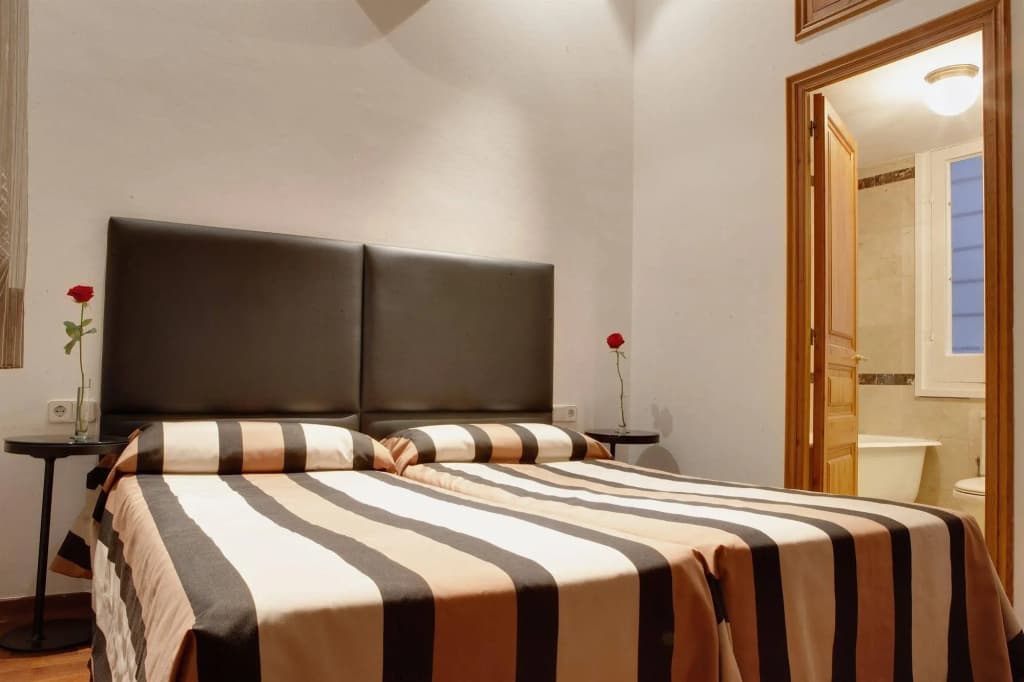 Barcelona Apartment Val - photo 7