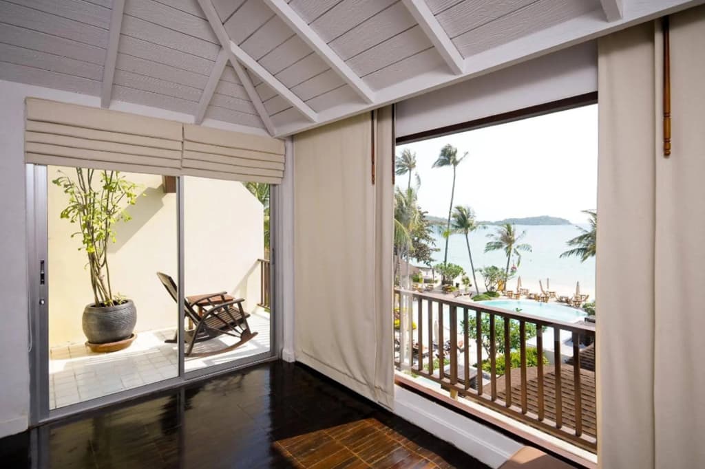Iyara Beach Hotel & Plaza - photo 8