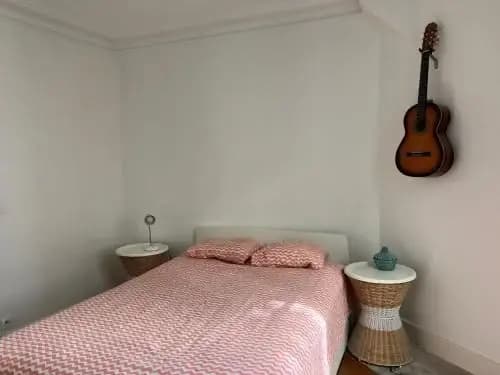 Charming 2 bedrooms flat near Trocadéro - photo 2