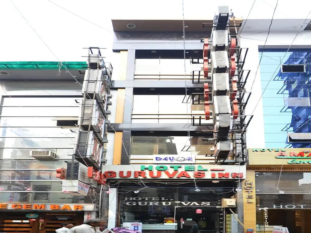 Oyo Capital O 11357 Hotel benz international - main photo