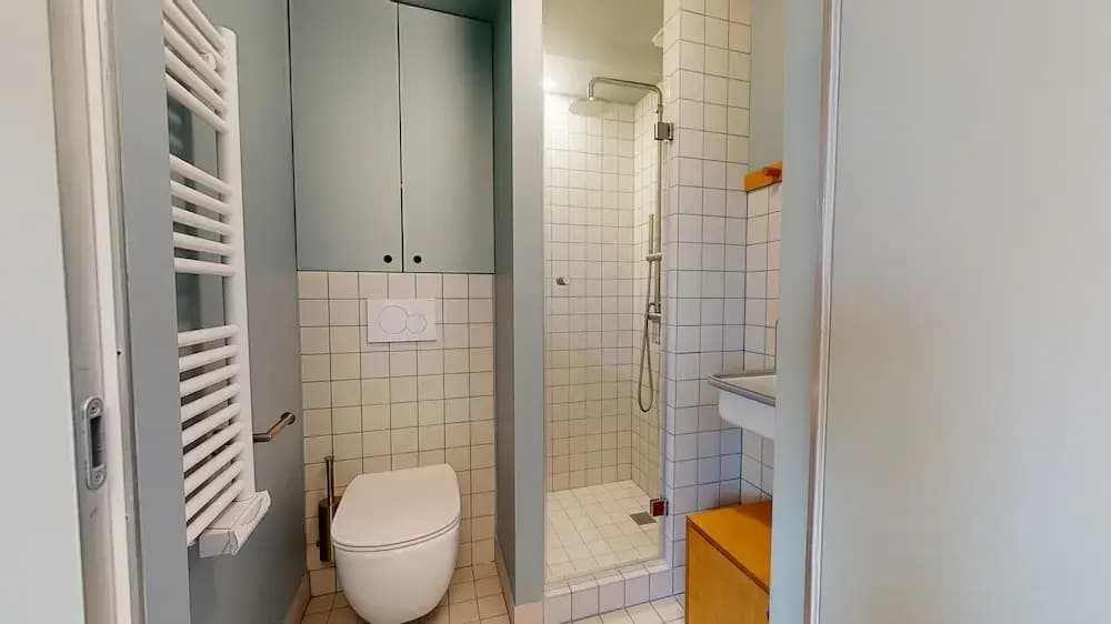 Altido Pleasant 1-bed Flat w Shared Courtyard - photo 13