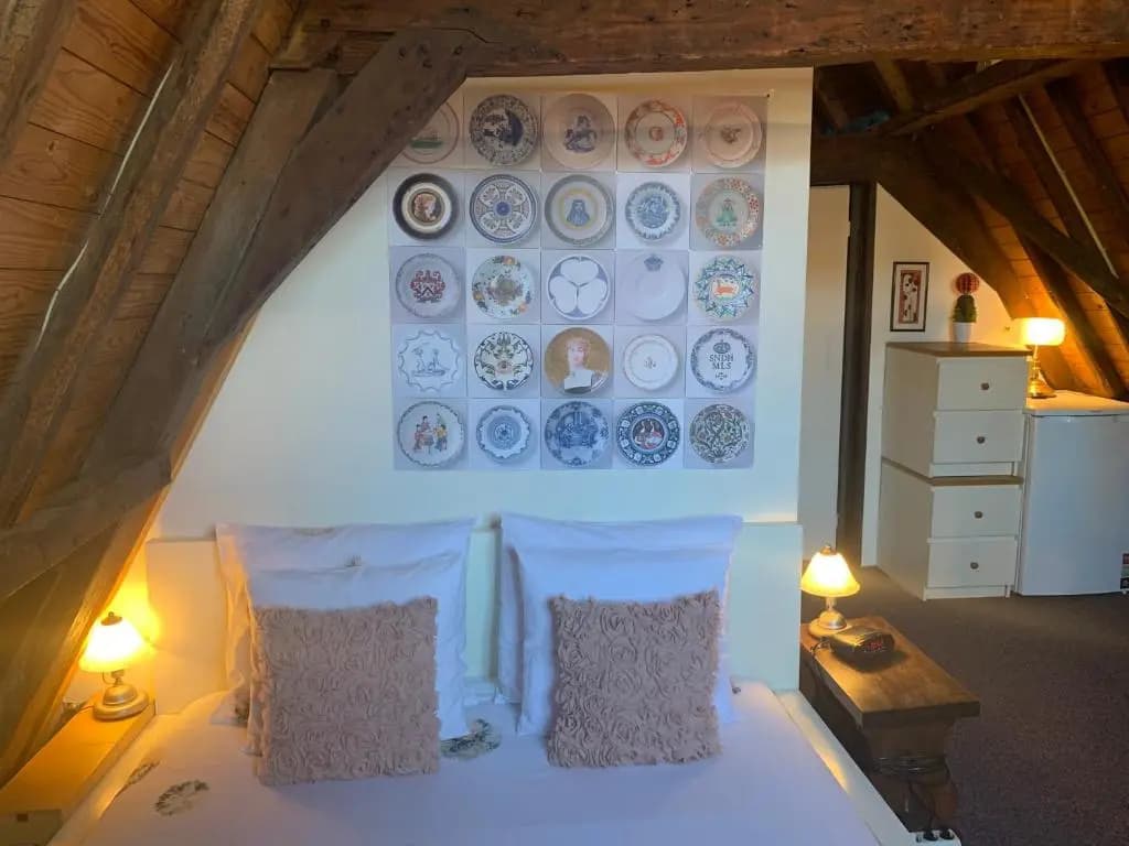Amsterdam Central Guest House - photo 2