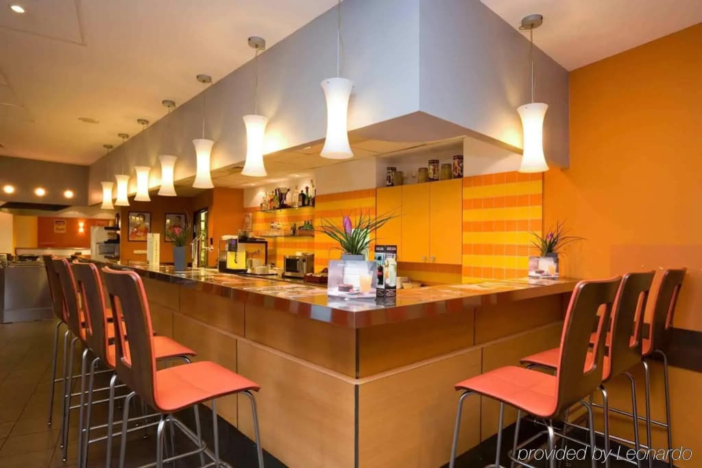 ibis Budapest Heroes Square - photo 14