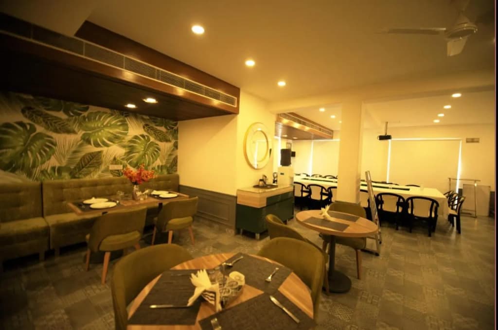 Hotel Palm Greens - photo 34