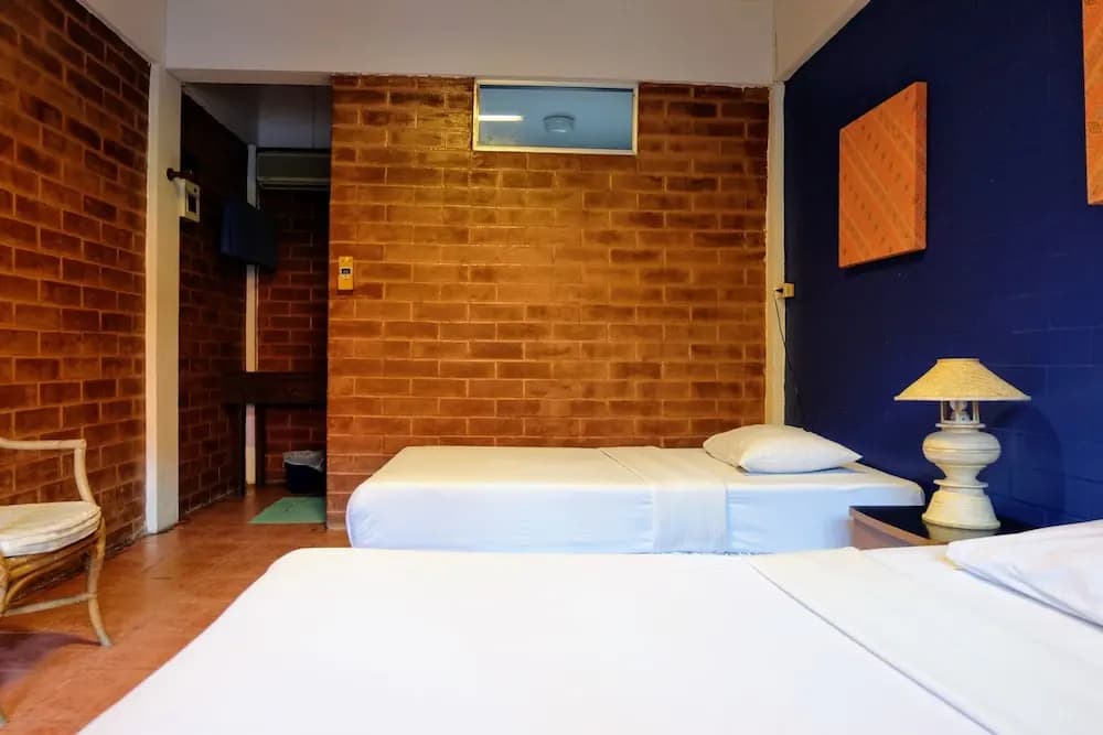 Red Brick Guesthouse - photo 5
