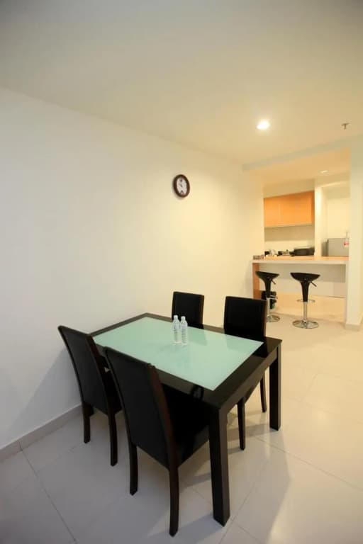Merdeka Suites Hotel - photo 12