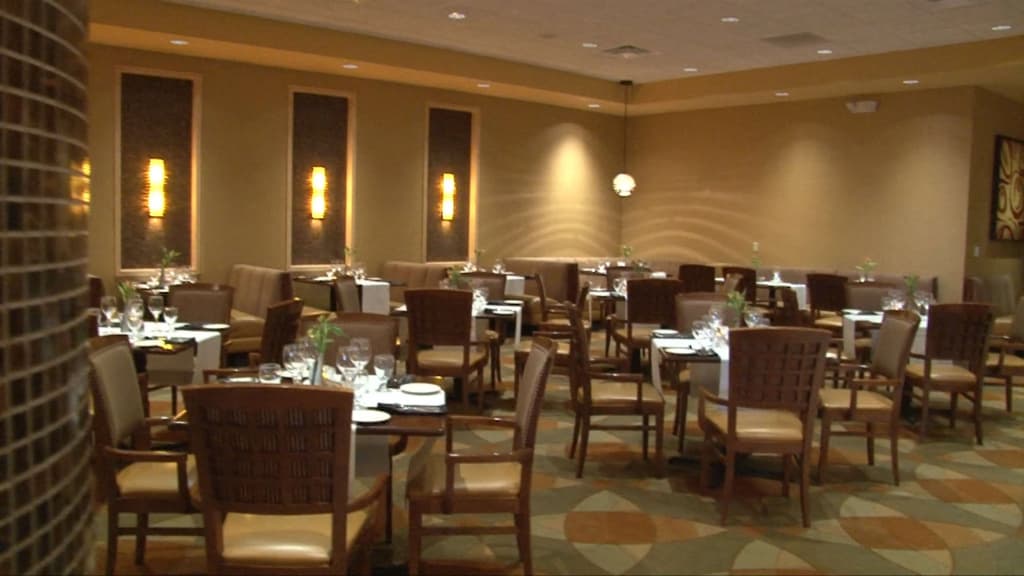 Florida Hotel & Conference Center in the Florida Mall - photo 32