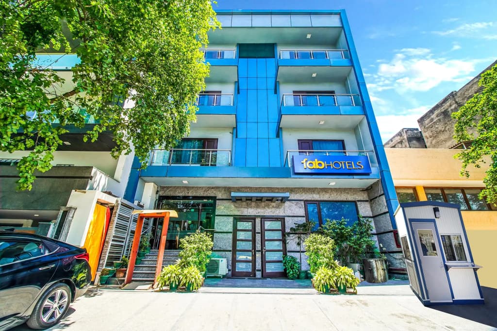 Fabhotel Signature Plaza - main photo