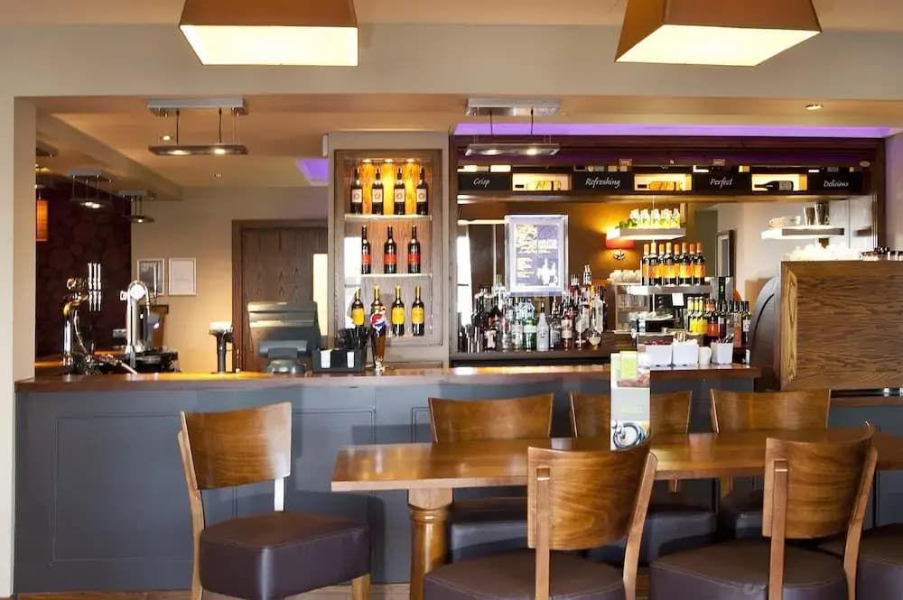 Premier Inn Edinburgh Park - Airport - photo 15