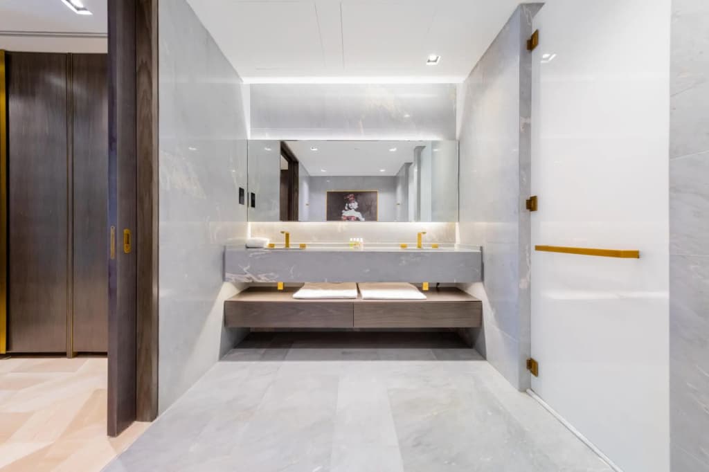 DXB - Five - 30308 - PJ - photo 12