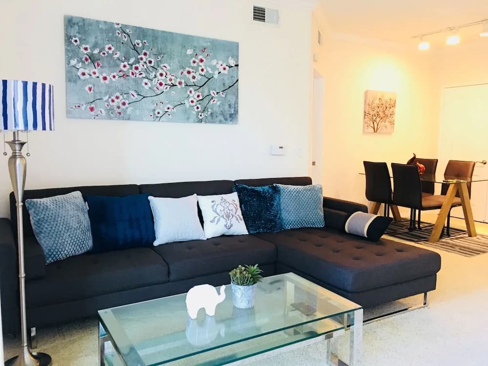 DTLA Apartment With Parking and Pool - photo 5