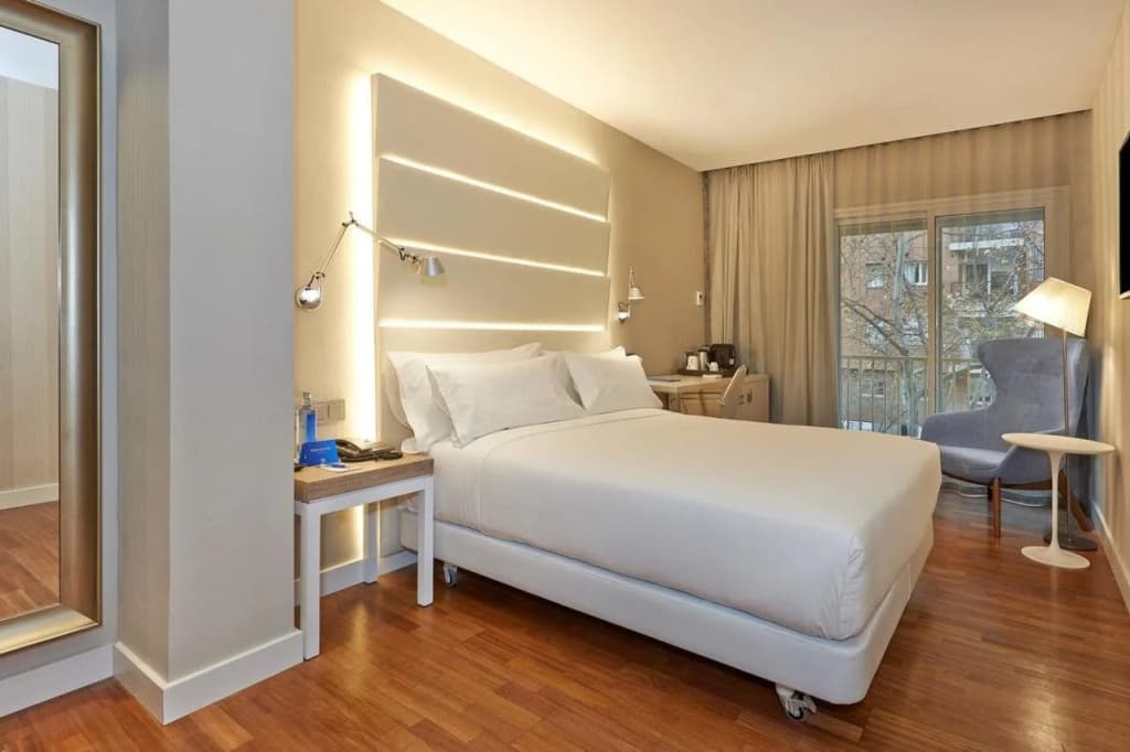 NH Barcelona Les Corts - photo 9