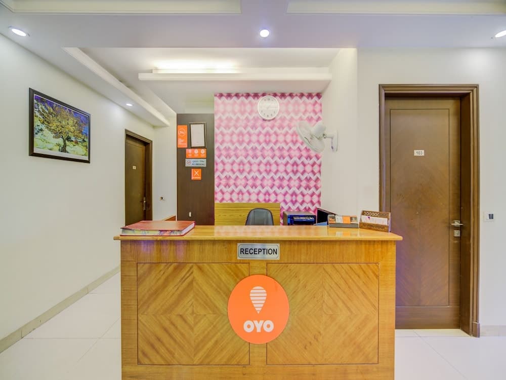 OYO 9553 Hotel Kings Plaza - photo 2