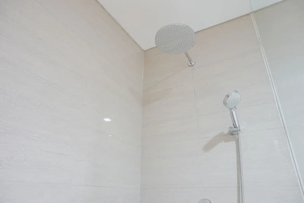 Elegant And Spacious 3Br At Ciputra International Apartment - photo 11