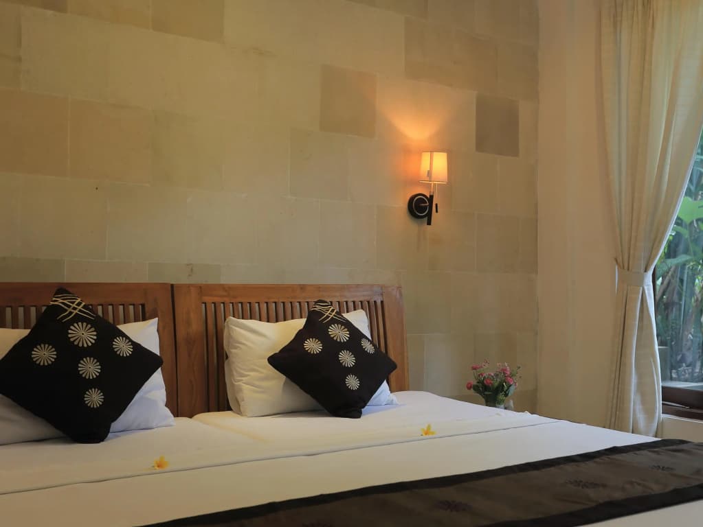 Suastika Bed and Breakfast - photo 2
