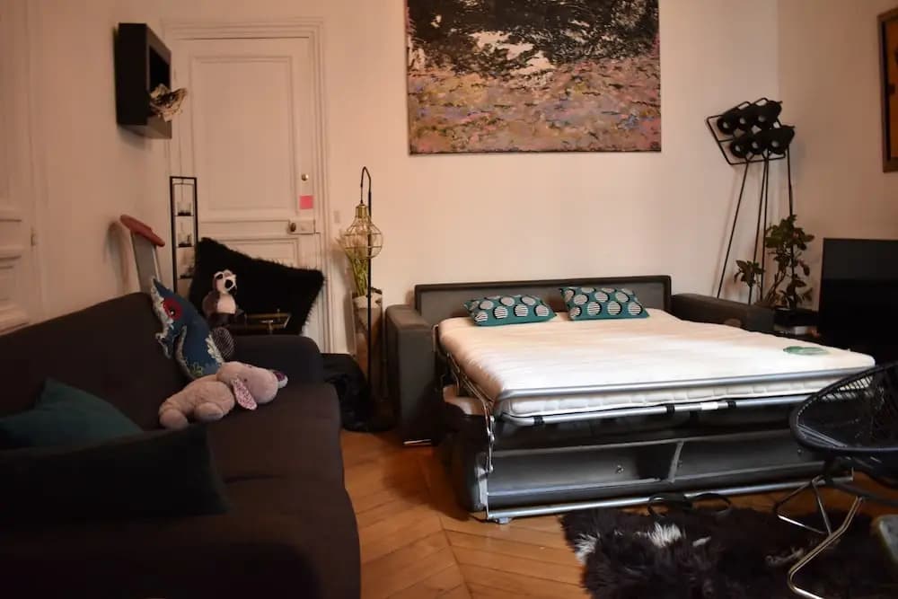 Charming 1 Bedroom Apartment in St Germain - photo 2