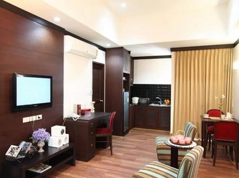 The Liu Executive Apartment - photo 2
