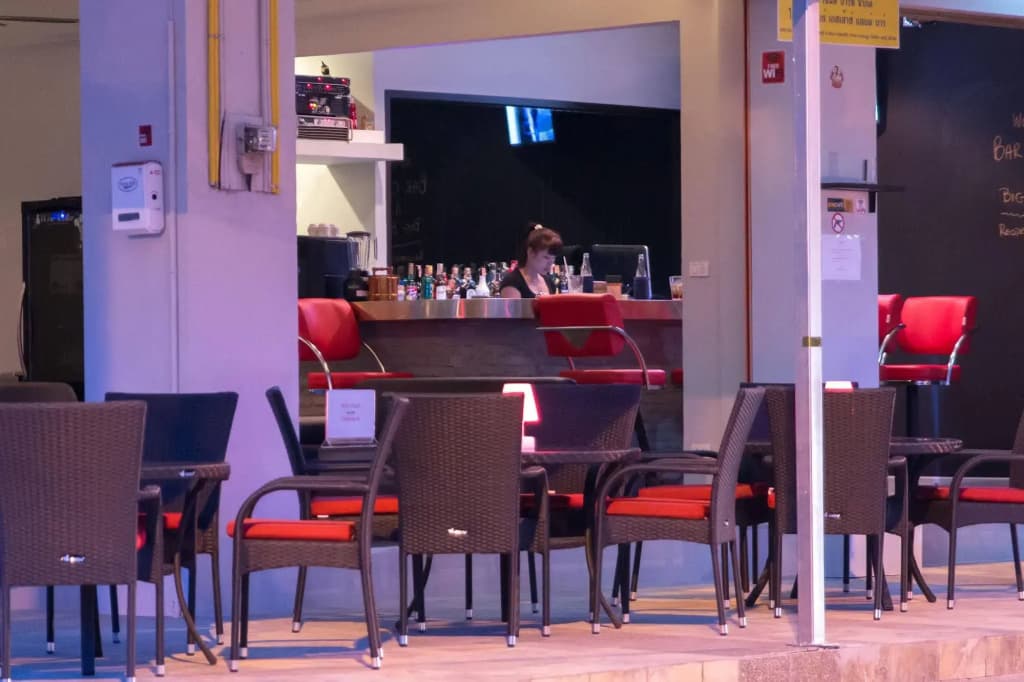 Hideaway Guest House And Bar - photo 13