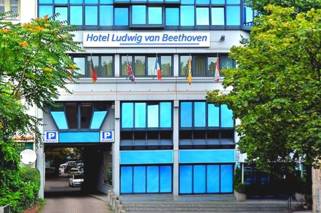 Hotel Ludwig van Beethoven - photo 1