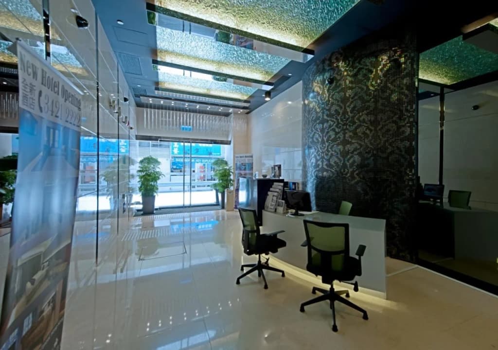 The Bauhinia Hotel - Central - photo 10